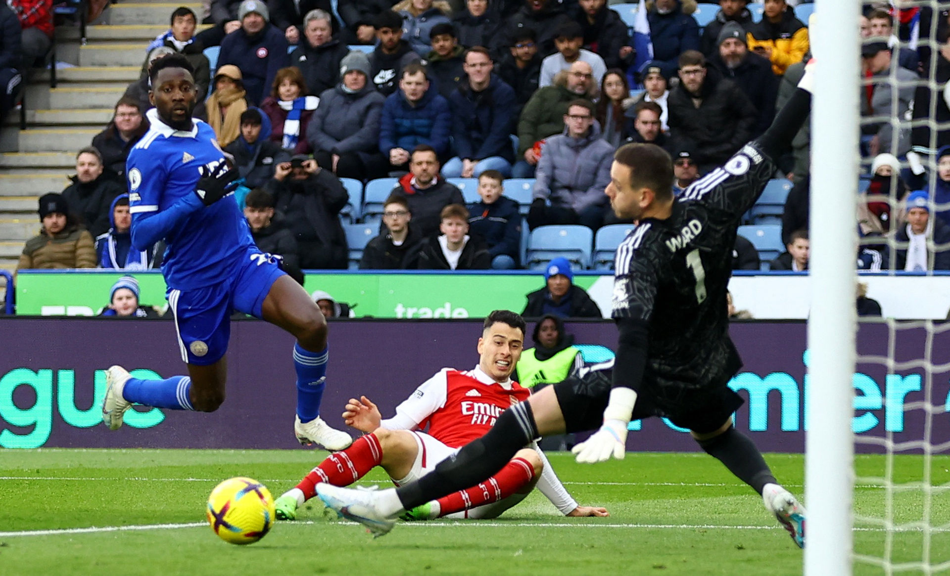 以及雄鹿防 以及雄鹿防